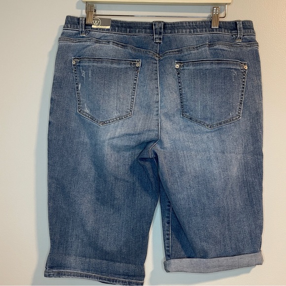 Wit & Wisdom “Ab”solution Light Blue Denim Jean Shorts Size 16 - Picture 2 of 7